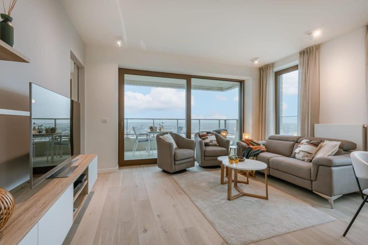 Huswell - With Fantastic View, Terrace And Parking *